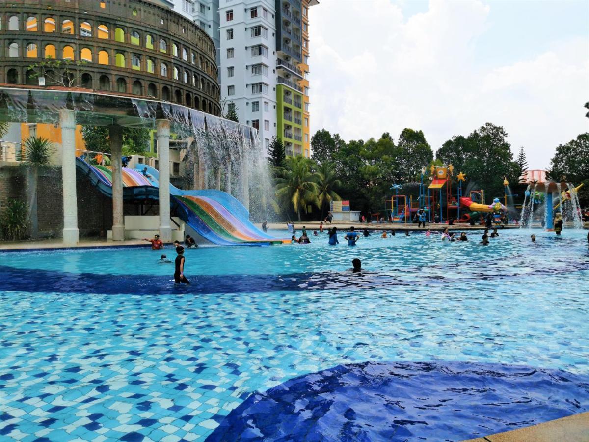 B - Lagoon Water Themepark Suite Melaka Town المظهر الخارجي الصورة