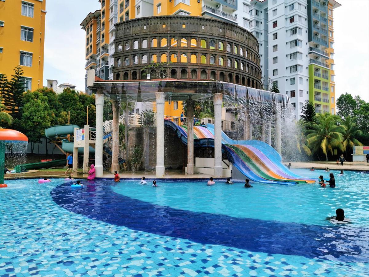 B - Lagoon Water Themepark Suite Melaka Town المظهر الخارجي الصورة