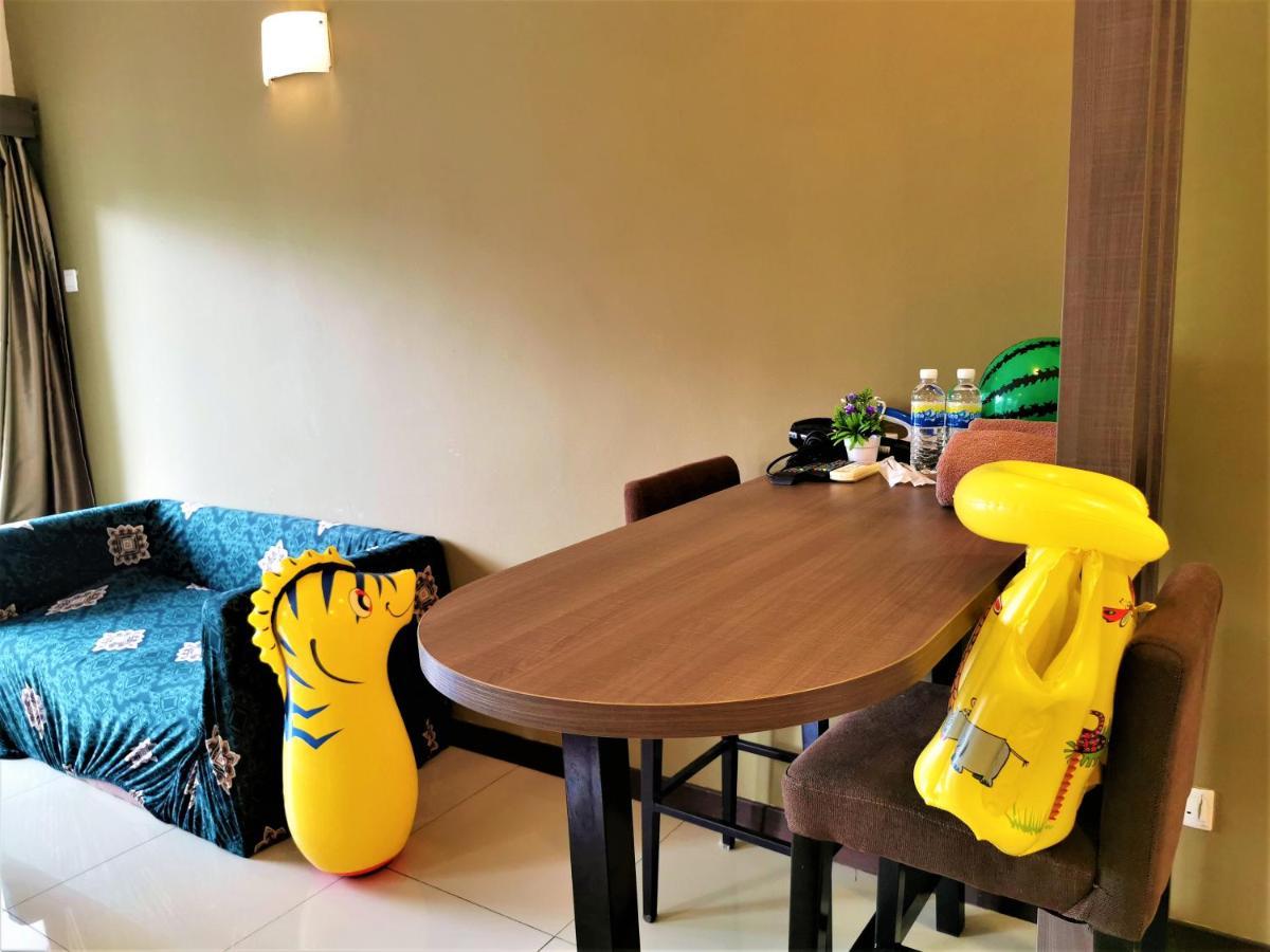 B - Lagoon Water Themepark Suite Melaka Town المظهر الخارجي الصورة